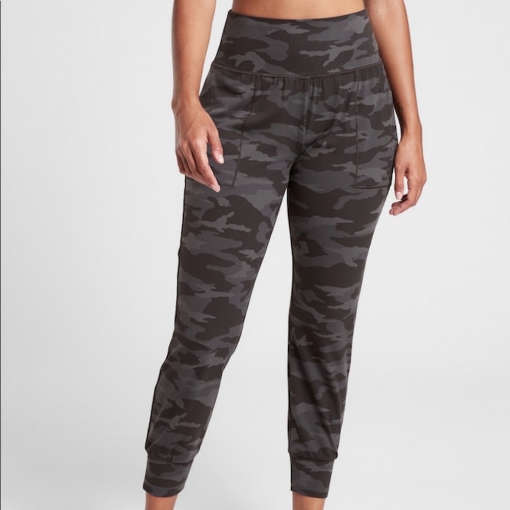 Athleta Salutation Jogger - Black Camo
